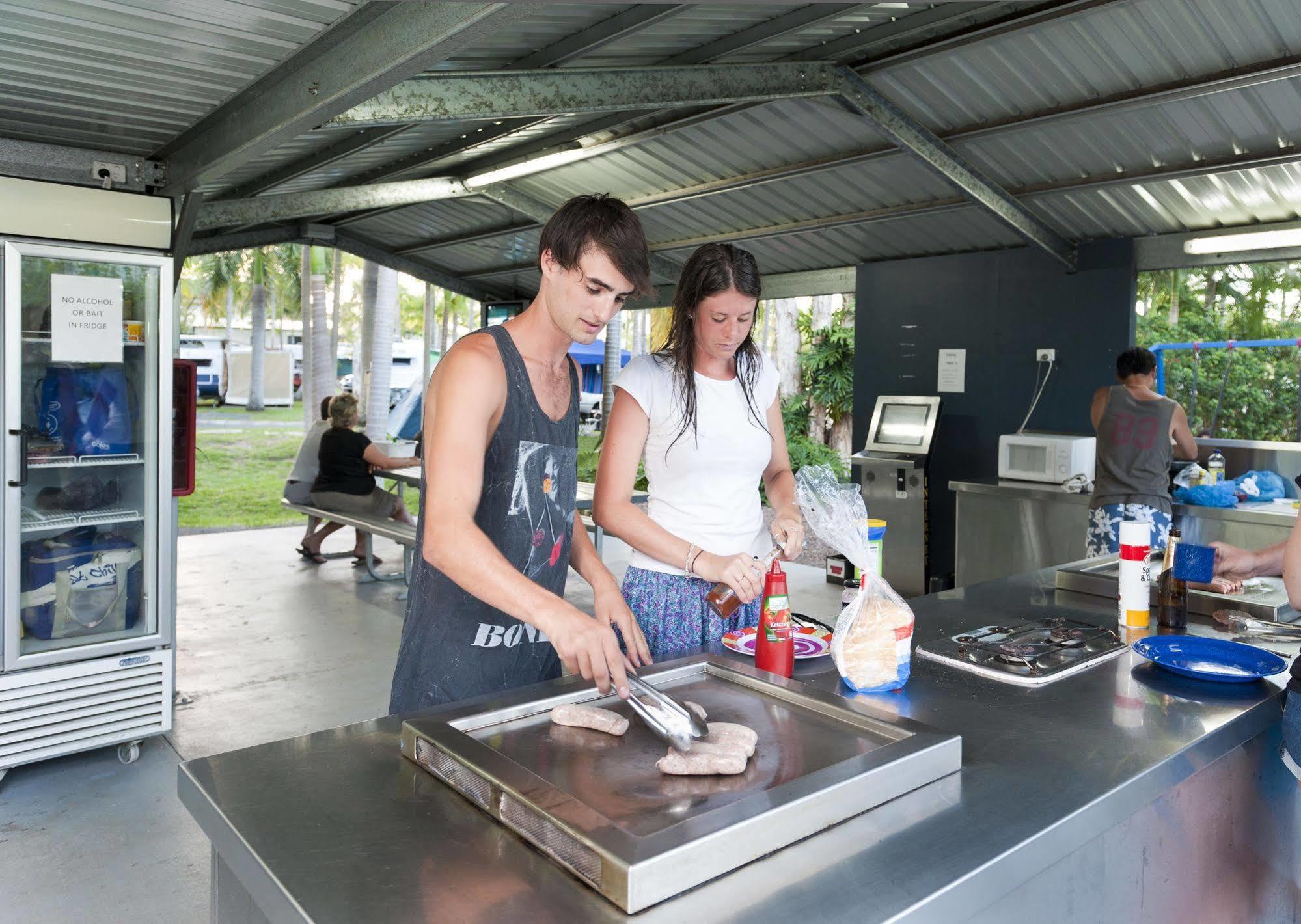 Noosa Caravan Park Tewantin Buitenkant foto